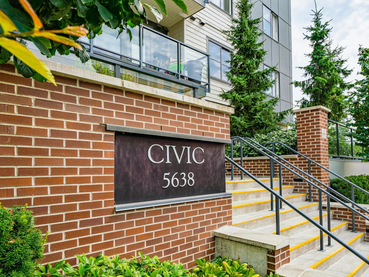 419-5638 201a Street, Langley, BC, V3A 0L8 - 2