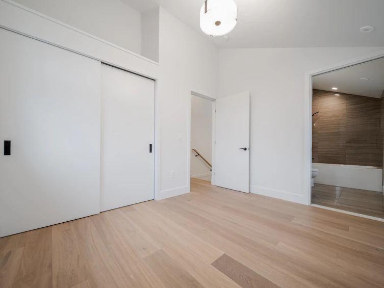 1138 E 26th Avenue, Vancouver, BC, V5V 2J7 - 25
