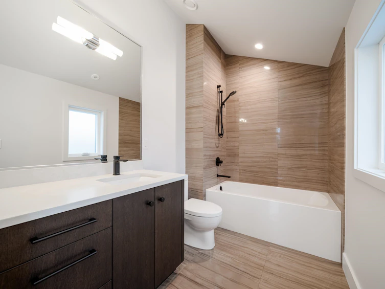 1138 E 26th Avenue, Vancouver, BC, V5V 2J7 - 26