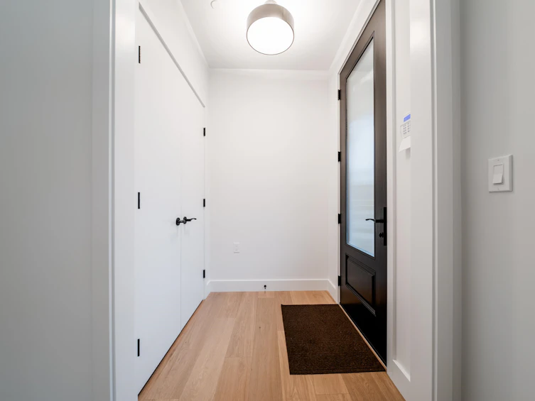 1138 E 26th Avenue, Vancouver, BC, V5V 2J7 - 7