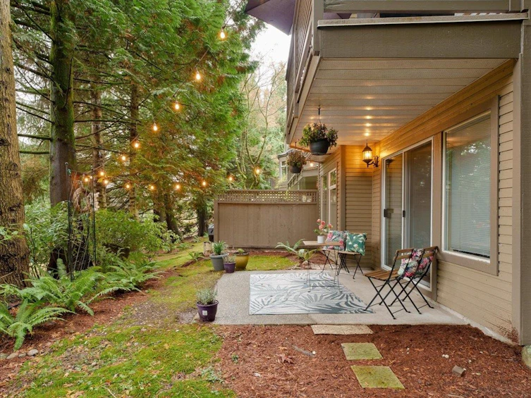 8804 Robins Court, Burnaby, BC, V5A 4K7 - 26