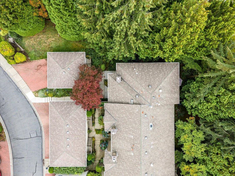 8804 Robins Court, Burnaby, BC, V5A 4K7 - 34