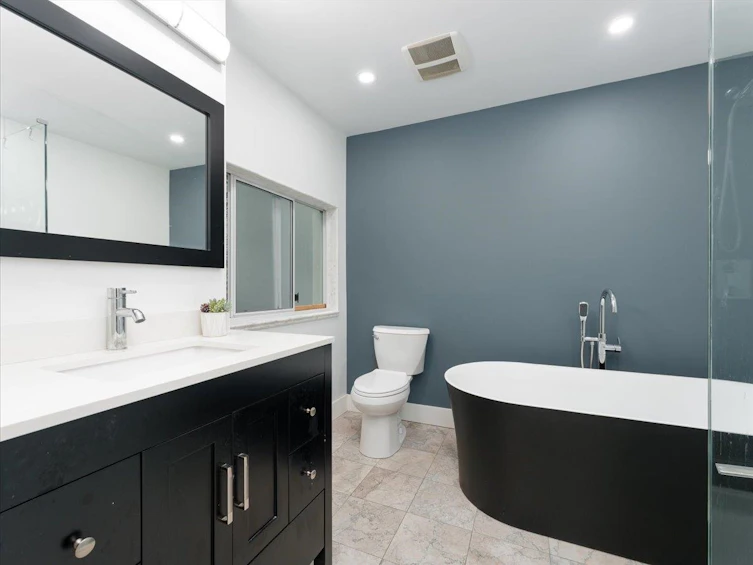 8804 Robins Court, Burnaby, BC, V5A 4K7 - 17