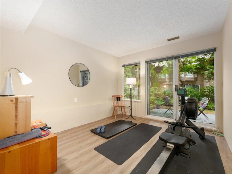 8804 Robins Court, Burnaby, BC, V5A 4K7 - 24