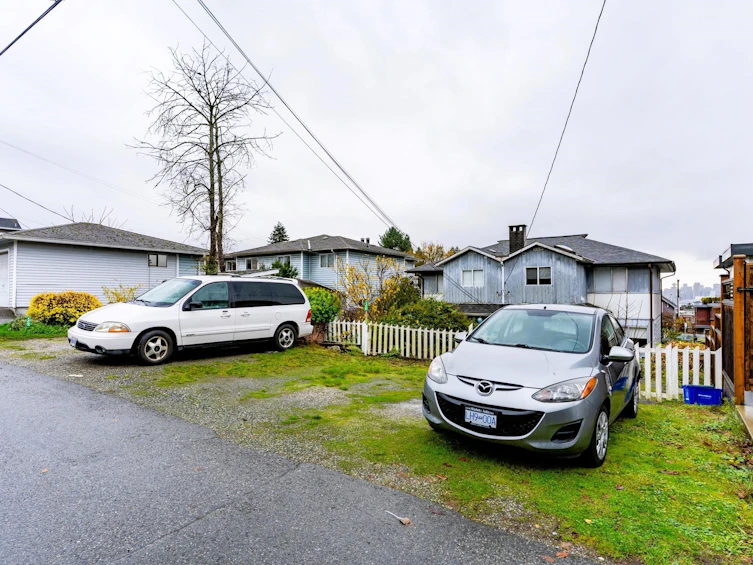 226-228 W 5th Street, North Vancouver, BC, V7M 1K1 - 7
