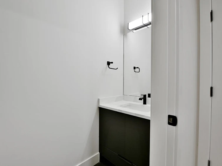 32905 3 Avenue, Mission, BC, V2V 1N2 - 35