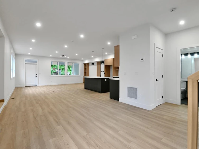 32905 3 Avenue, Mission, BC, V2V 1N2 - 36