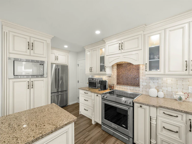 2258 Sorrento Drive, Coquitlam, BC, V3K 6P4 - 10