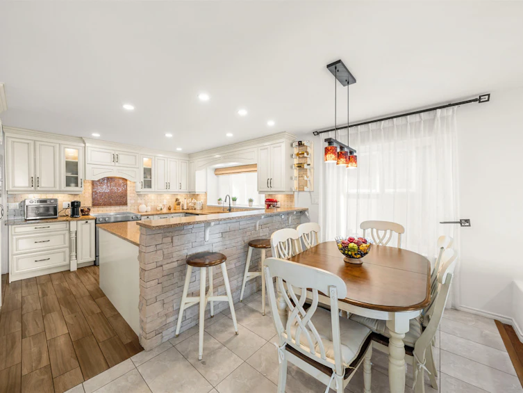 2258 Sorrento Drive, Coquitlam, BC, V3K 6P4 - 9