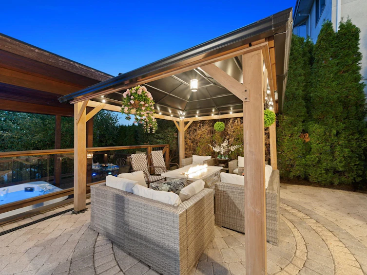 2258 Sorrento Drive, Coquitlam, BC, V3K 6P4 - 38
