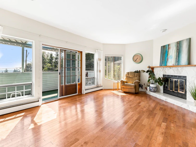 5843 Carson Street, Burnaby, BC, V5J 2Z7 - 12