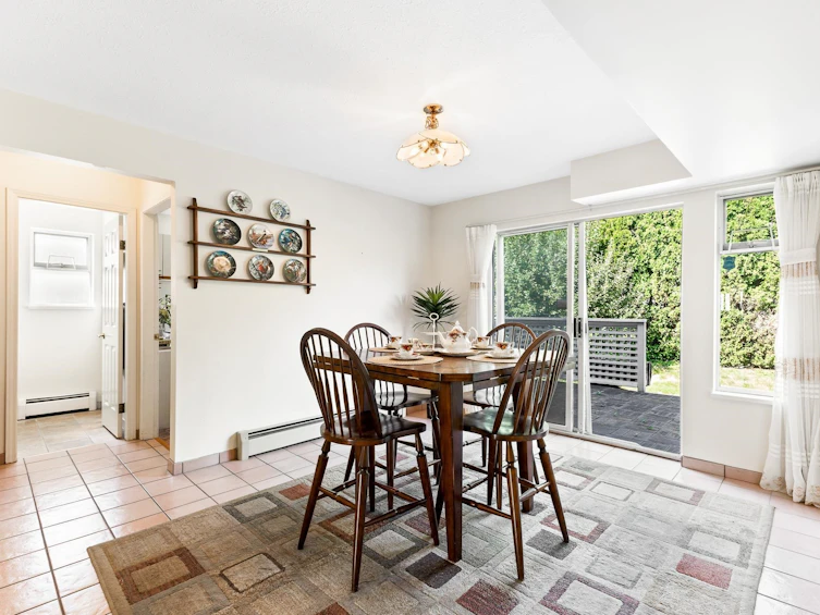 5843 Carson Street, Burnaby, BC, V5J 2Z7 - 11