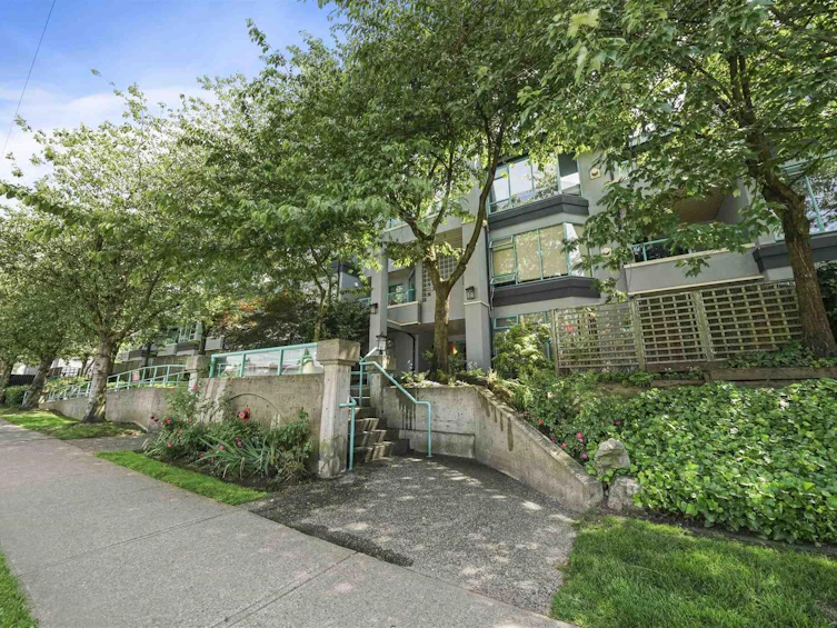 300-1966 Coquitlam Avenue, Port Coquitlam, BC, V3B 7P8 - 3