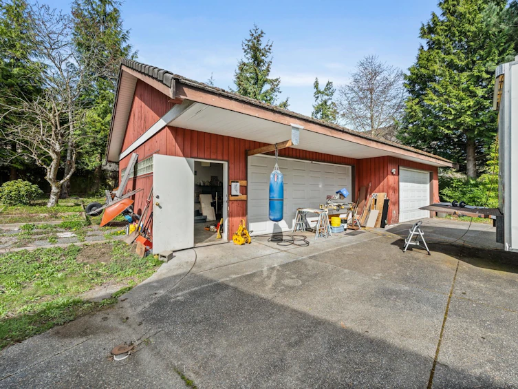 13201 23a Avenue, Surrey, BC, V4A 9W5 - 11
