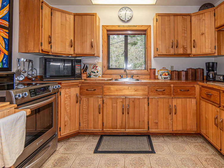 13075 Porlier Pass Road, Galiano Island, BC, V0N 1P0 - 13