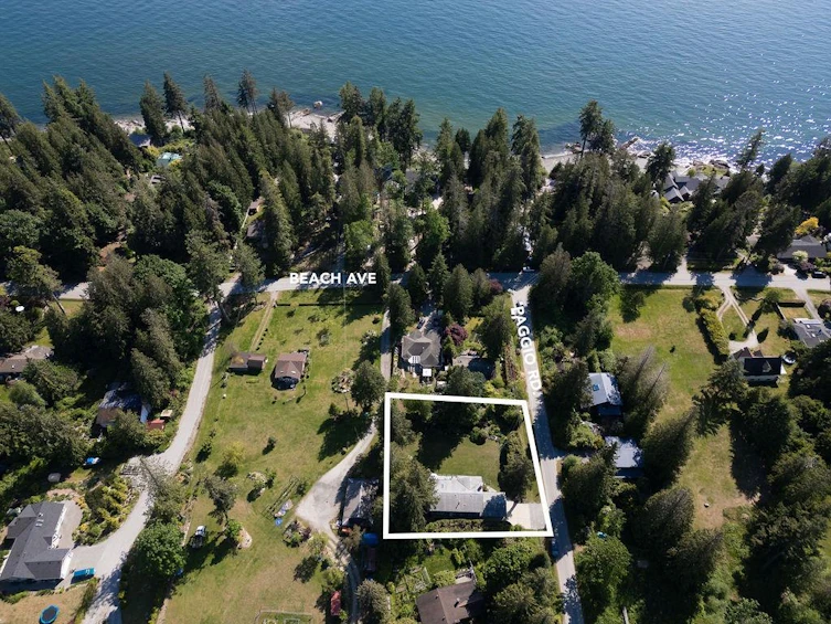 1200 Paggio Road, Roberts Creek, BC, V0N 2W2 - 7