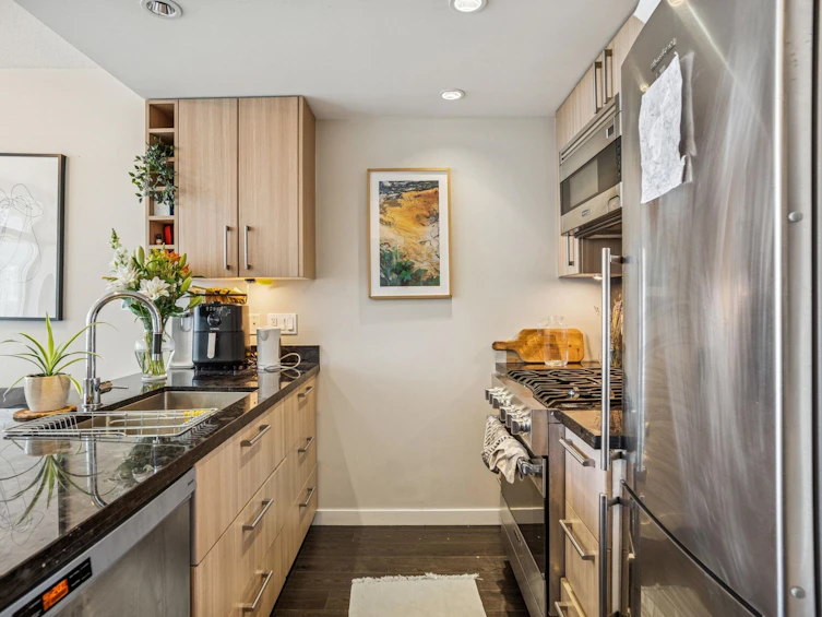 605-1708 Columbia Street, Vancouver, BC, V5Y 0H7 - 14