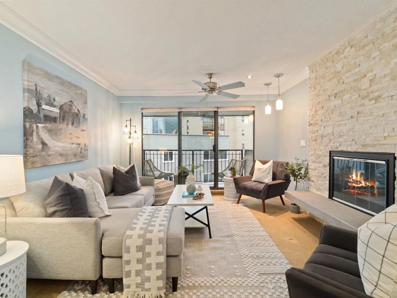 405 - 1157 Nelson Street, Vancouver BC V6E 1J3