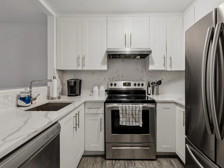 308-1010 Chilco Street, Vancouver, BC, V6G 2R6 - 7