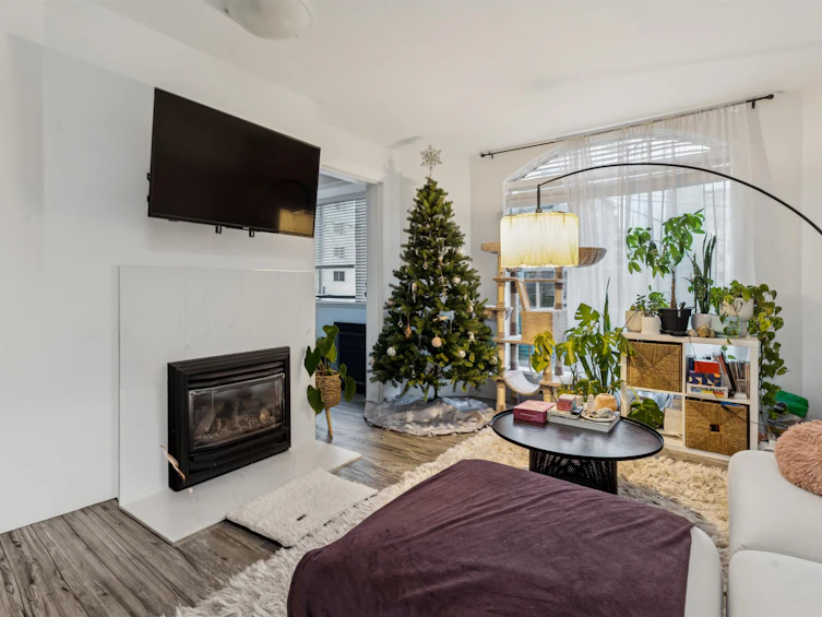 308-1010 Chilco Street, Vancouver, BC, V6G 2R6 - 2