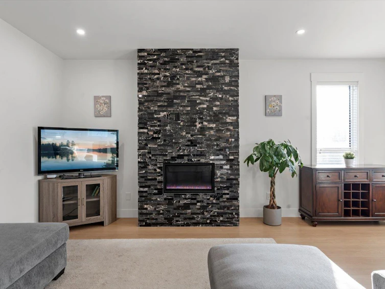 6870 Fraser Drive, Agassiz, BC, V0M 1A3 - 11