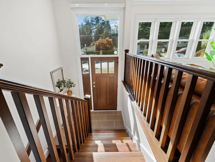 814 Plymouth Drive, North Vancouver, BC, V7H 2H7 - 2