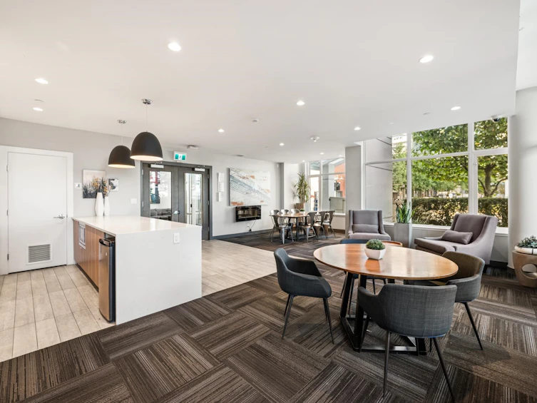 102-200 Nelson's Crescent, New Westminster, BC, V3L 0H4 - 21