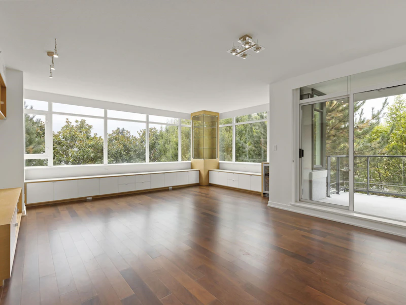 305 - 5955 Balsam Street, Vancouver BC V6M 0A1
