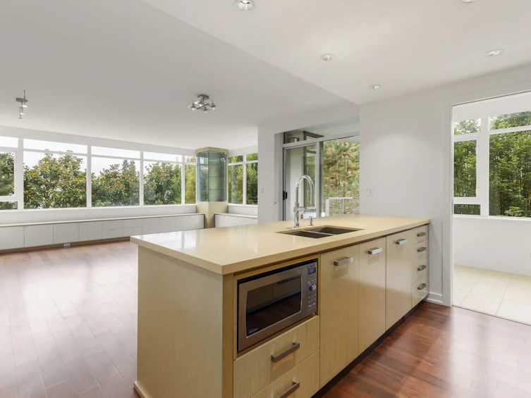 305-5955 Balsam Street, Vancouver, BC, V6M 0A1 - 2