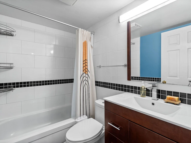 102-1689 E 4th Avenue, Vancouver, BC, V5N 1J7 - 16