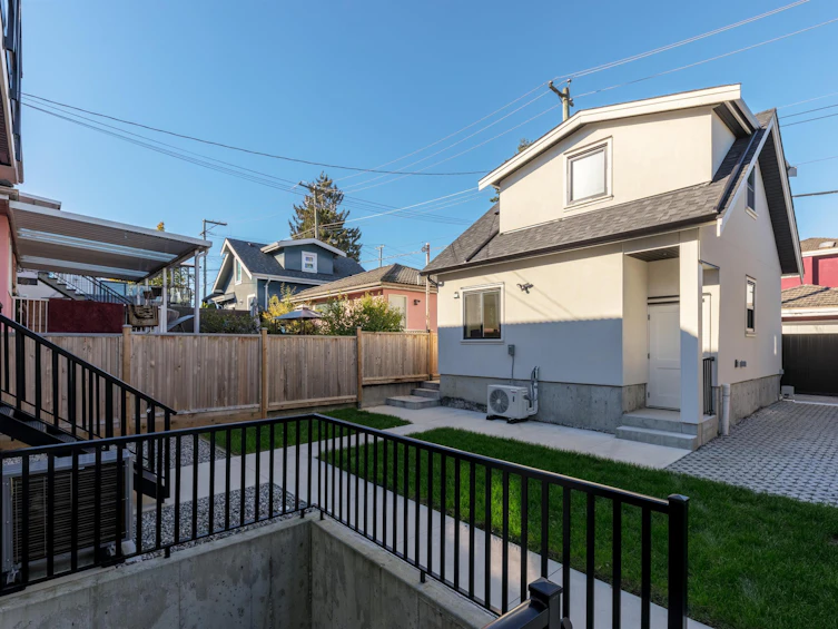 2719 E 46th Avenue, Vancouver, BC, V5S 1A6 - 32