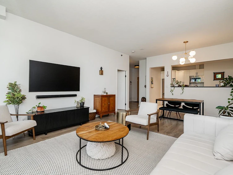 408-503 W 16th Avenue, Vancouver, BC, V5Z 4N3 - 2