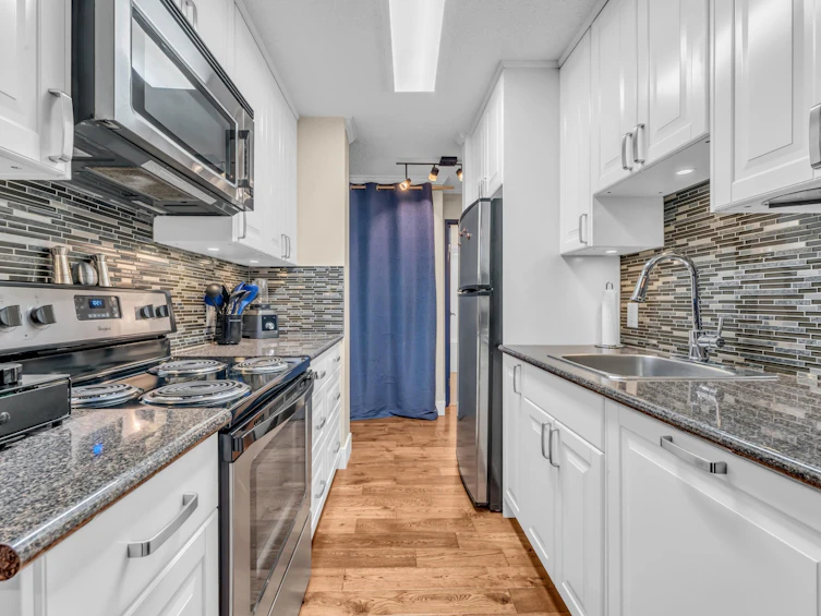 501-1725 Pendrell Street, Vancouver, BC, V6G 2X7 - 4