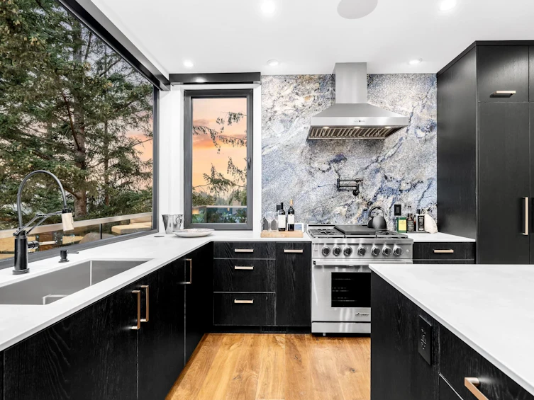 6224 St. Georges Place, West Vancouver, BC, V7W 1Y7 - 8
