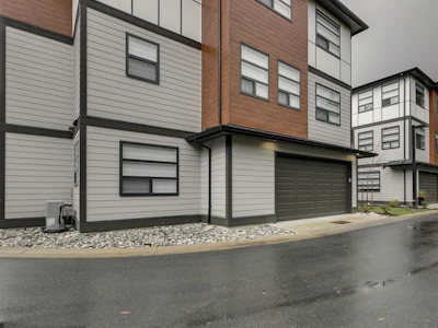 27-32970 Tunbridge Avenue - 2