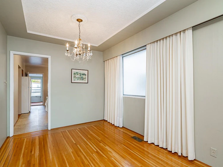 5406 Ross Street, Vancouver, BC, V5W 3K9 - 5