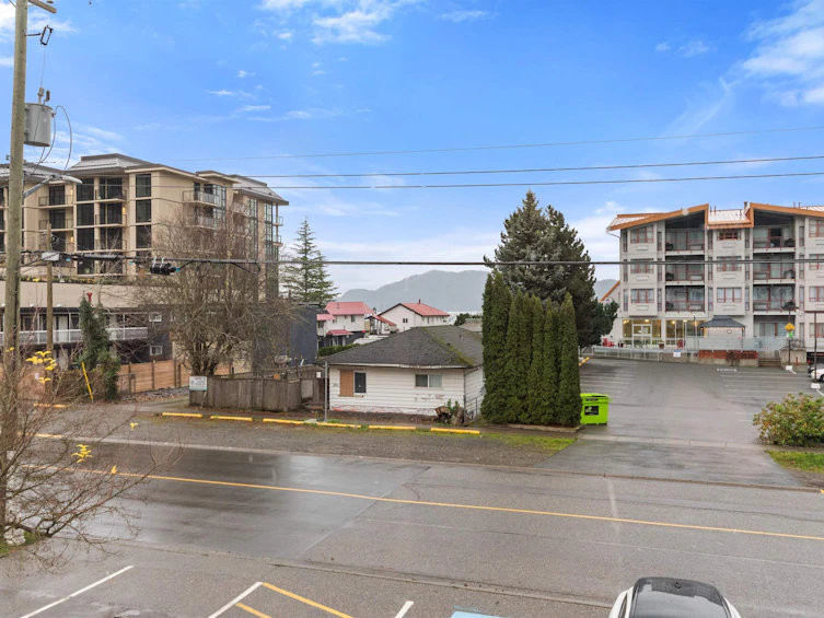 205-160 Lillooet Avenue, Harrison Hot Springs, BC, V0M 1K0 - 3