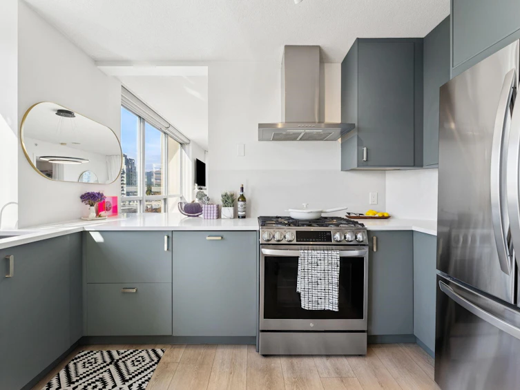 601-108 E 14th Street, North Vancouver, BC, V7L 2N3 - 13