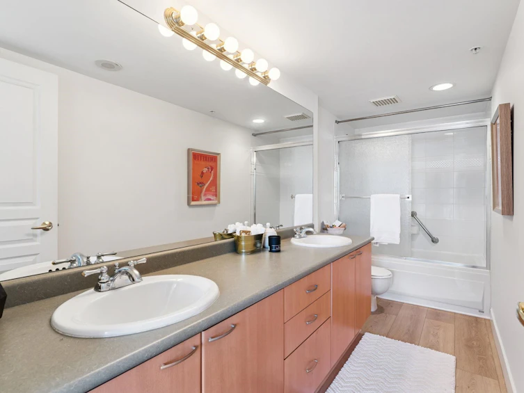 601-108 E 14th Street, North Vancouver, BC, V7L 2N3 - 22