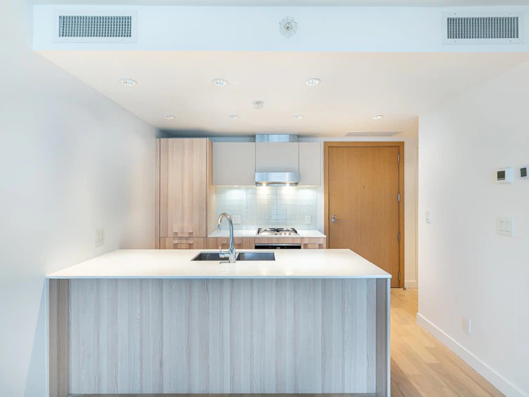 1601-2220 Kingsway, Vancouver, BC, V5N 2T7 - 4