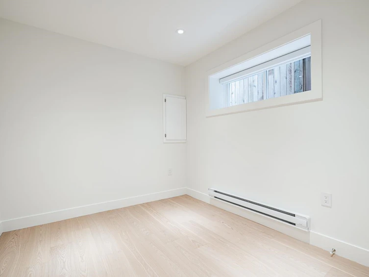 2561 W 2nd Avenue, Vancouver, BC, V6K 1J7 - 24