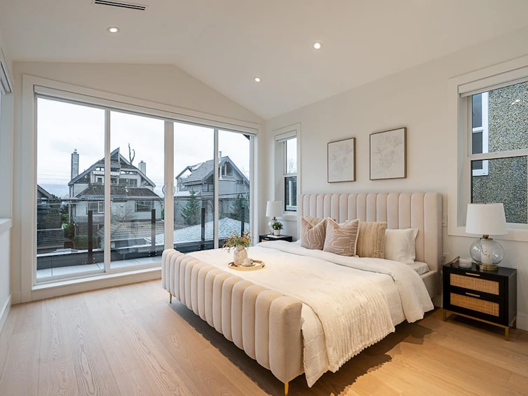 2565 W 2nd Avenue, Vancouver, BC, V6K 1J7 - 15