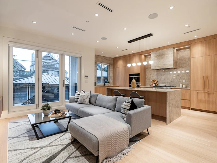 2565 W 2nd Avenue, Vancouver, BC, V6K 1J7 - 10
