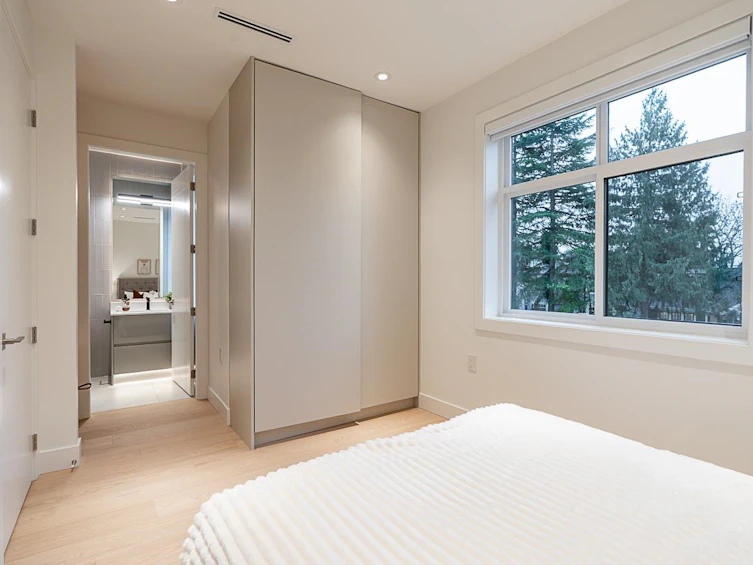 2565 W 2nd Avenue, Vancouver, BC, V6K 1J7 - 22