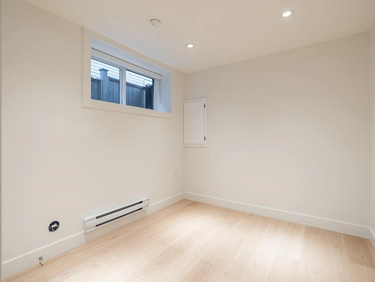 2565 W 2nd Avenue, Vancouver, BC, V6K 1J7 - 32