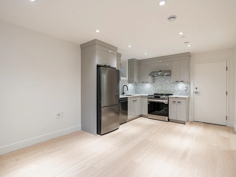 2565 W 2nd Avenue, Vancouver, BC, V6K 1J7 - 30