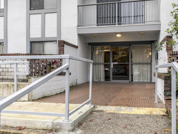 208-275 W 2nd Street, North Vancouver, BC, V7M 1C9 - 2