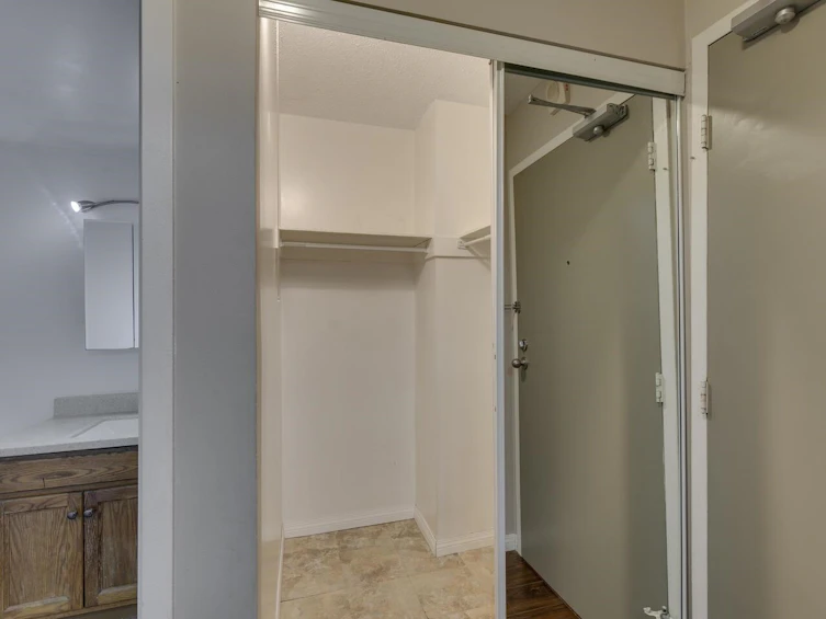 208-275 W 2nd Street, North Vancouver, BC, V7M 1C9 - 19
