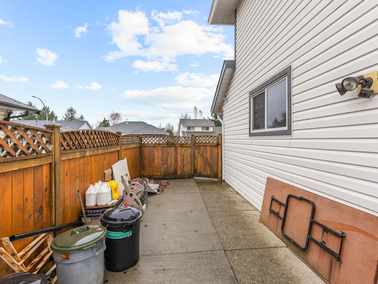 32178 Clinton Avenue, Abbotsford, BC, V2T 5B5 - 34