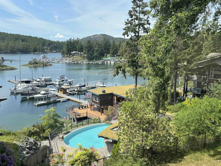 12B-12849 Lagoon Road, Pender Harbour Egmont, BC, V0N 2H0